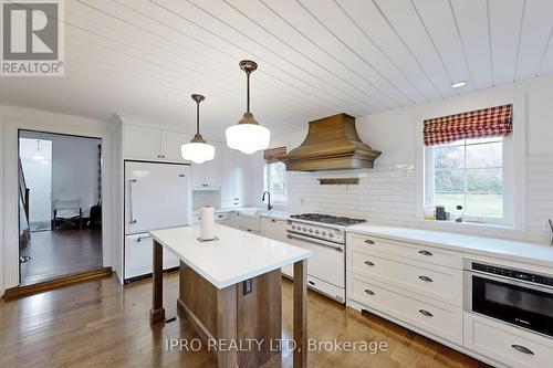 10948 Winston Churchill Boulevard, Halton Hills, ON - Indoor Photo Showing Kitchen