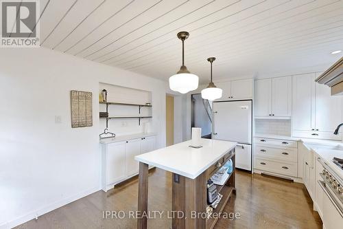 10948 Winston Churchill Boulevard, Halton Hills, ON - Indoor Photo Showing Kitchen With Double Sink