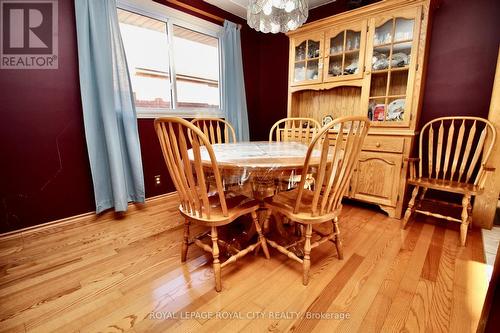 40 Kelly Drive, Kitchener, ON - Indoor Photo Showing Dining Room