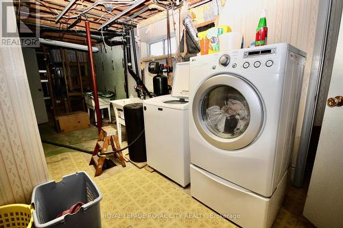 40 Kelly Drive, Kitchener, ON - Indoor Photo Showing Laundry Room