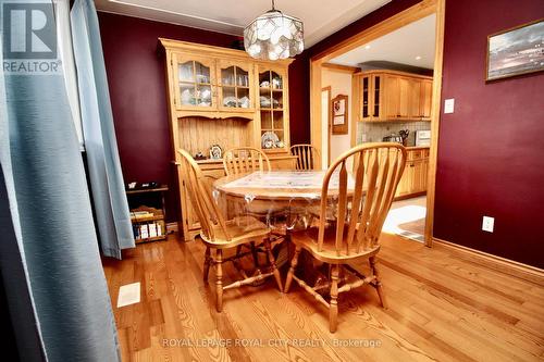 40 Kelly Drive, Kitchener, ON - Indoor Photo Showing Dining Room