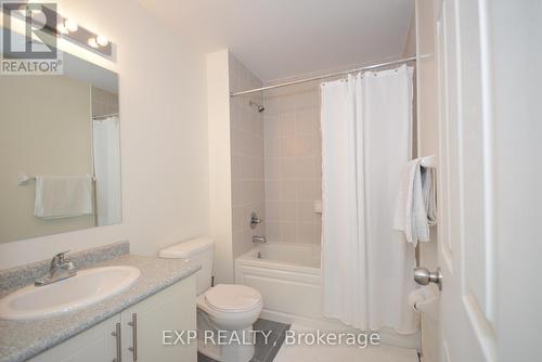 03-03 - 2420 Baronwood Drive, Oakville, ON - Indoor Photo Showing Bathroom