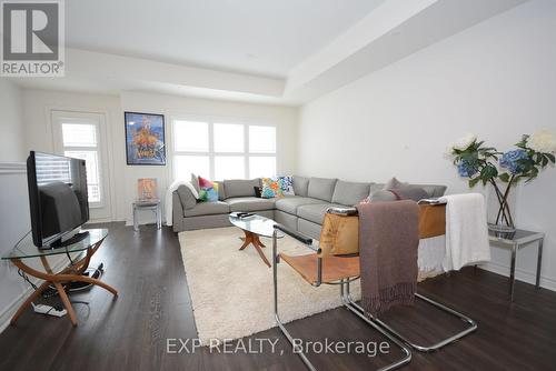 03-03 - 2420 Baronwood Drive, Oakville, ON - Indoor Photo Showing Living Room