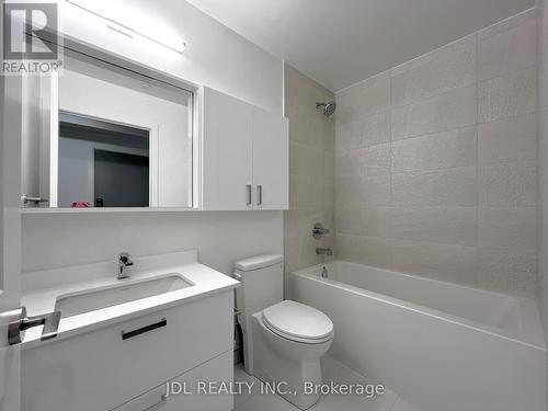 B-2912 - 50 Upper Mall Way, Vaughan, ON - Indoor Photo Showing Bathroom