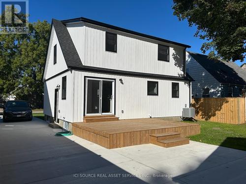 284 Savoy Street, Sarnia, ON - Outdoor With Exterior