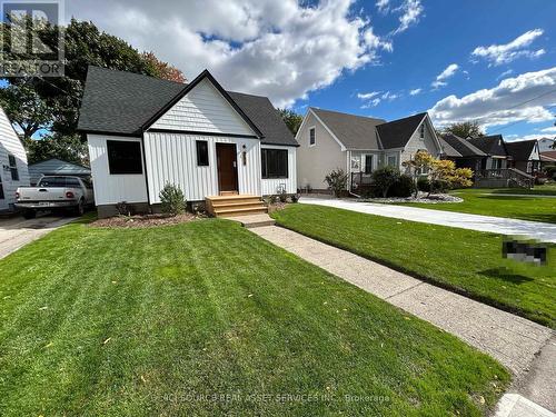 284 Savoy Street, Sarnia, ON - Outdoor With Facade