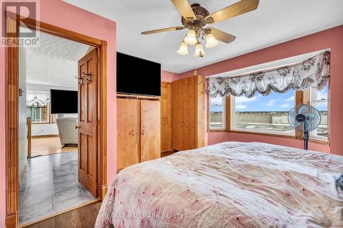 3076 John Street, Edwardsburgh/Cardinal, ON - Indoor Photo Showing Bedroom