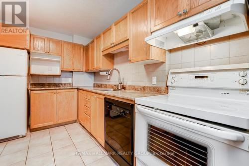 809 - 665 Bathgate Drive, Ottawa, ON - Indoor Photo Showing Kitchen