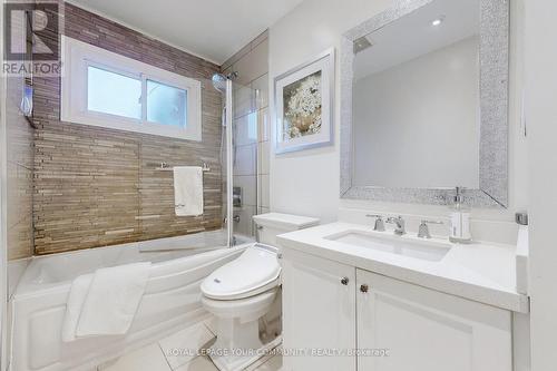 476 Karen Park Crescent, Mississauga, ON - Indoor Photo Showing Bathroom