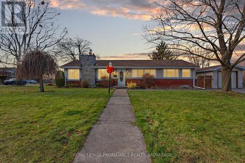 4 Strathcona Crescent, Kingston (West Of Sir John A. Blvd), ON - Outdoor