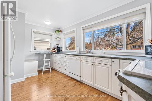 4 Strathcona Crescent, Kingston (West Of Sir John A. Blvd), ON - Indoor Photo Showing Kitchen