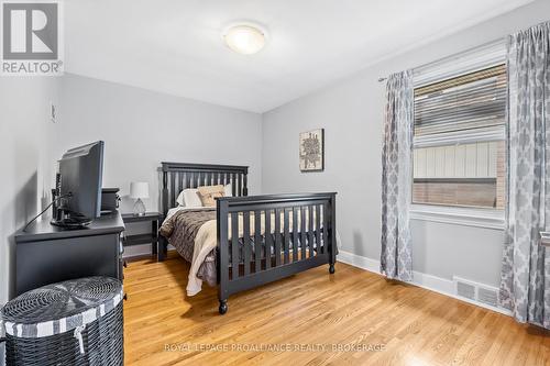 4 Strathcona Crescent, Kingston (West Of Sir John A. Blvd), ON - Indoor Photo Showing Bedroom