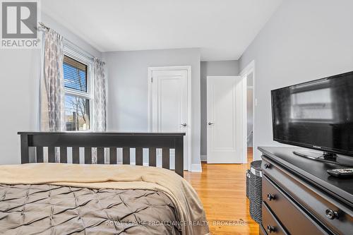 4 Strathcona Crescent, Kingston (West Of Sir John A. Blvd), ON - Indoor Photo Showing Bedroom