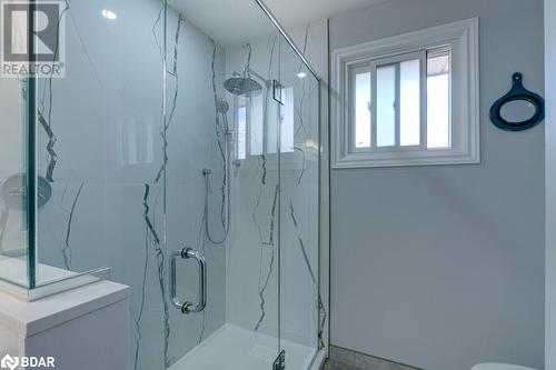 Bathroom with a shower with door - 47 Westfield Drive, St. Catharines, ON - Indoor Photo Showing Bathroom