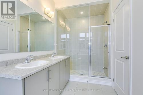 3048 Perkins Way, Oakville (1010 - Jm Joshua Meadows), ON - Indoor Photo Showing Bathroom