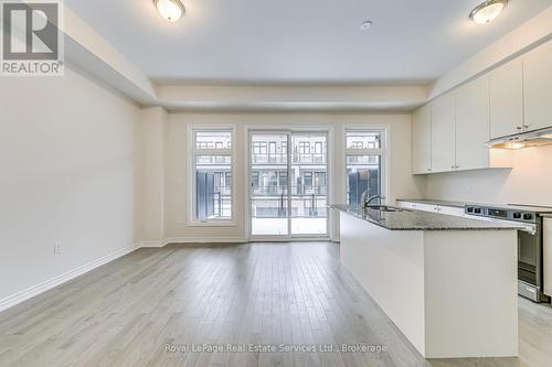 3048 Perkins Way, Oakville (1010 - Jm Joshua Meadows), ON - Indoor Photo Showing Kitchen