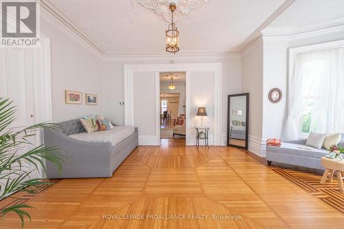 33 Kingsley Avenue, Brighton, ON - Indoor Photo Showing Living Room