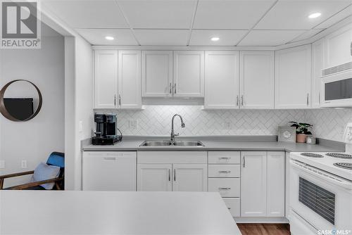 209 1622 Acadia Drive, Saskatoon, SK - Indoor Photo Showing Kitchen With Double Sink