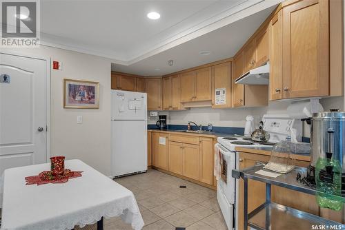 209 1622 Acadia Drive, Saskatoon, SK - Indoor Photo Showing Kitchen