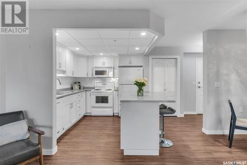 209 1622 Acadia Drive, Saskatoon, SK - Indoor Photo Showing Kitchen