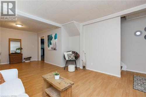 344 Duke Street W, North Bay, ON - Indoor Photo Showing Living Room