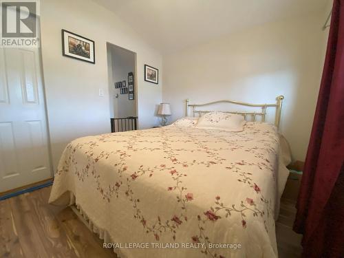 2 - 9951 Northville Crescent, Lambton Shores, ON - Indoor Photo Showing Bedroom