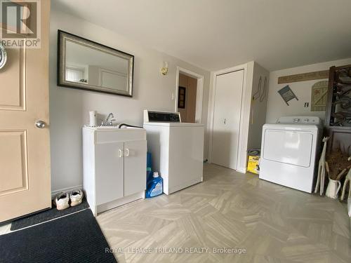 2 - 9951 Northville Crescent, Lambton Shores, ON - Indoor Photo Showing Laundry Room