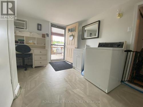 2 - 9951 Northville Crescent, Lambton Shores, ON - Indoor Photo Showing Laundry Room