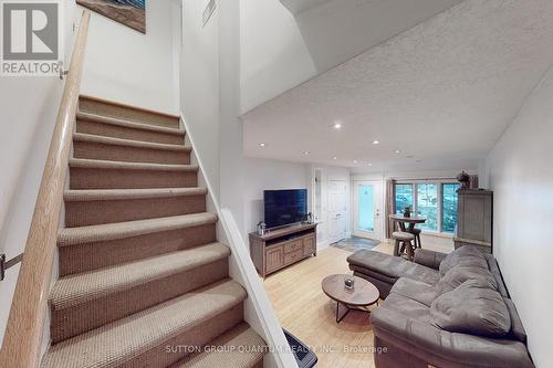 154 Elmer Avenue, Toronto, ON - Indoor