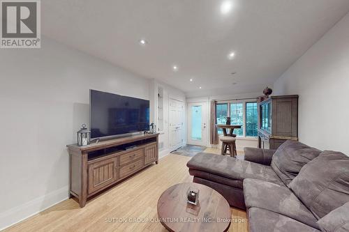 154 Elmer Avenue, Toronto, ON - Indoor Photo Showing Living Room