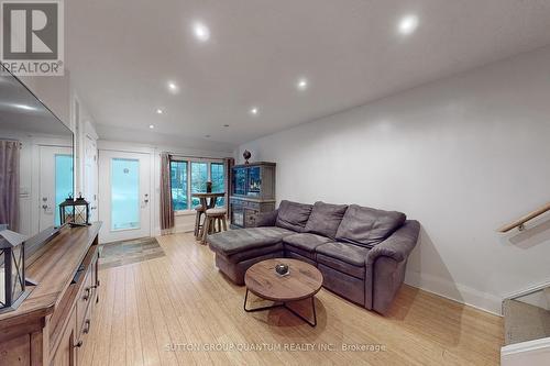 154 Elmer Avenue, Toronto, ON - Indoor Photo Showing Living Room