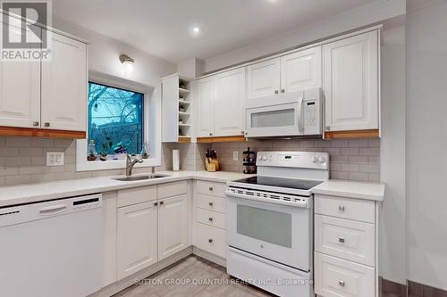 154 Elmer Avenue, Toronto, ON - Indoor Photo Showing Kitchen