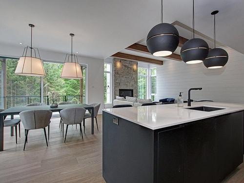 Vue d'ensemble - 1504 Ch. De L'Armoise, Piedmont, QC - Indoor Photo Showing Kitchen With Upgraded Kitchen