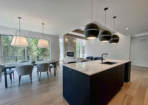 Vue d'ensemble - 1504 Ch. De L'Armoise, Piedmont, QC - Indoor Photo Showing Kitchen With Upgraded Kitchen