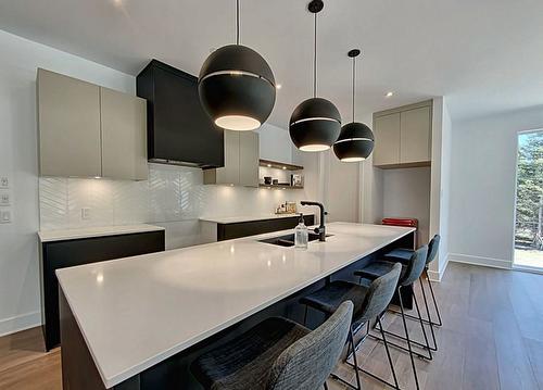 Vue d'ensemble - 1504 Ch. De L'Armoise, Piedmont, QC - Indoor Photo Showing Kitchen With Upgraded Kitchen