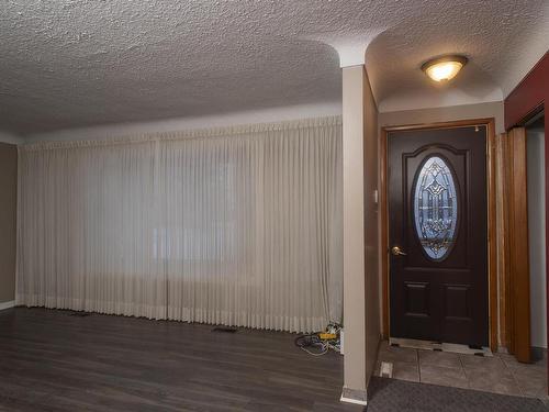 204 Briar Bay, Thunder Bay, ON - Indoor Photo Showing Other Room