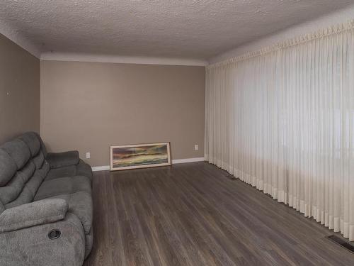 204 Briar Bay, Thunder Bay, ON - Indoor