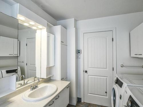 Bathroom - 1273 Rue Des Sorbiers, Prévost, QC - Indoor Photo Showing Laundry Room