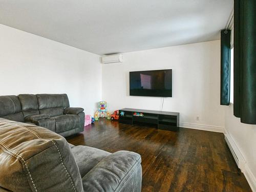 Living room - 1273 Rue Des Sorbiers, Prévost, QC - Indoor Photo Showing Living Room