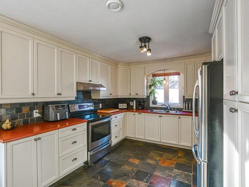 Kitchen - 1273 Rue Des Sorbiers, Prévost, QC - Indoor Photo Showing Kitchen With Double Sink