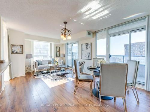 2510-18 Spring Garden Ave, Toronto, ON - Indoor