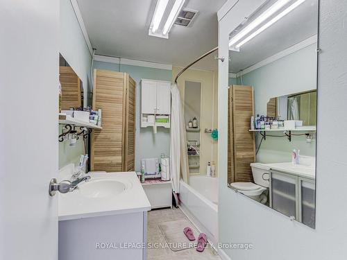 123 Preston St, Toronto, ON - Indoor Photo Showing Bathroom