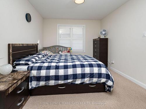 38-165 Hampshire Way, Milton, ON - Indoor Photo Showing Bedroom