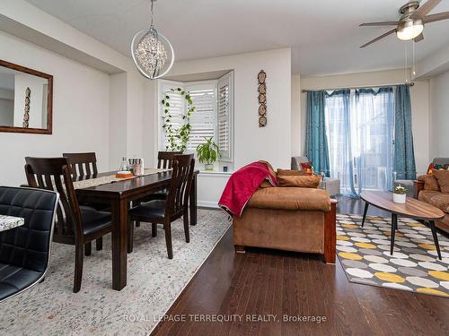 38-165 Hampshire Way, Milton, ON - Indoor Photo Showing Dining Room