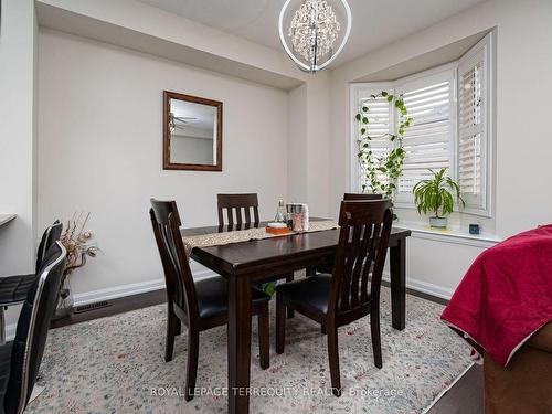 38-165 Hampshire Way, Milton, ON - Indoor Photo Showing Dining Room