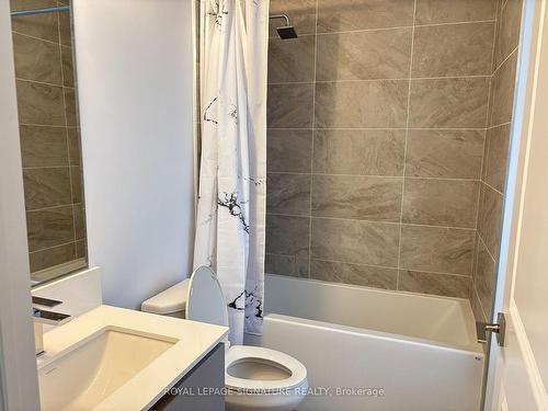 2202-36 Elm Dr, Mississauga, ON - Indoor Photo Showing Bathroom