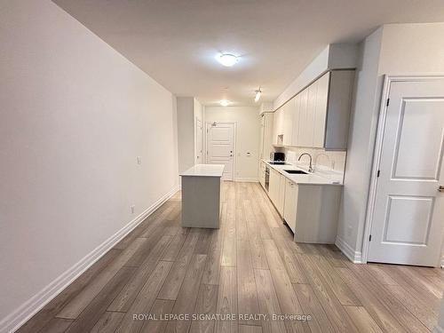 2202-36 Elm Dr, Mississauga, ON - Indoor Photo Showing Kitchen