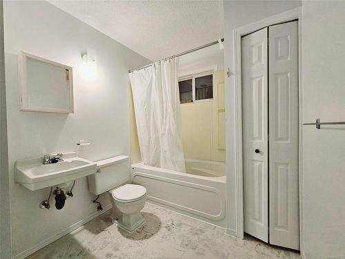 23 Albion St, Nanaimo, BC - Indoor Photo Showing Bathroom