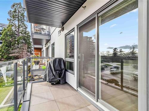 203-835 Dunsmuir Rd, Esquimalt, BC - Outdoor With Balcony With Exterior