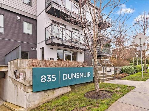 203-835 Dunsmuir Rd, Esquimalt, BC - Outdoor